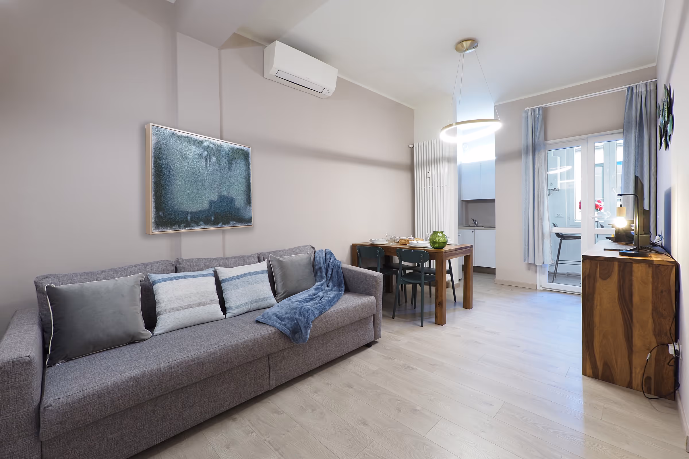 Fashion District: Design Apt 2